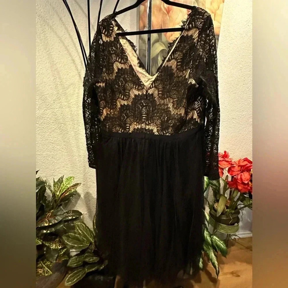 City Chic Rare Beauty black dress size XL/22 - Picture 5 of 11